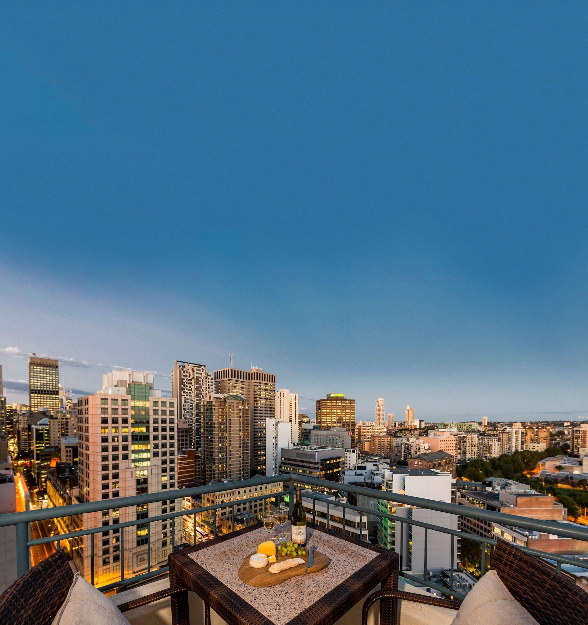 Oaks Sydney Castlereagh Suites Экстерьер фото