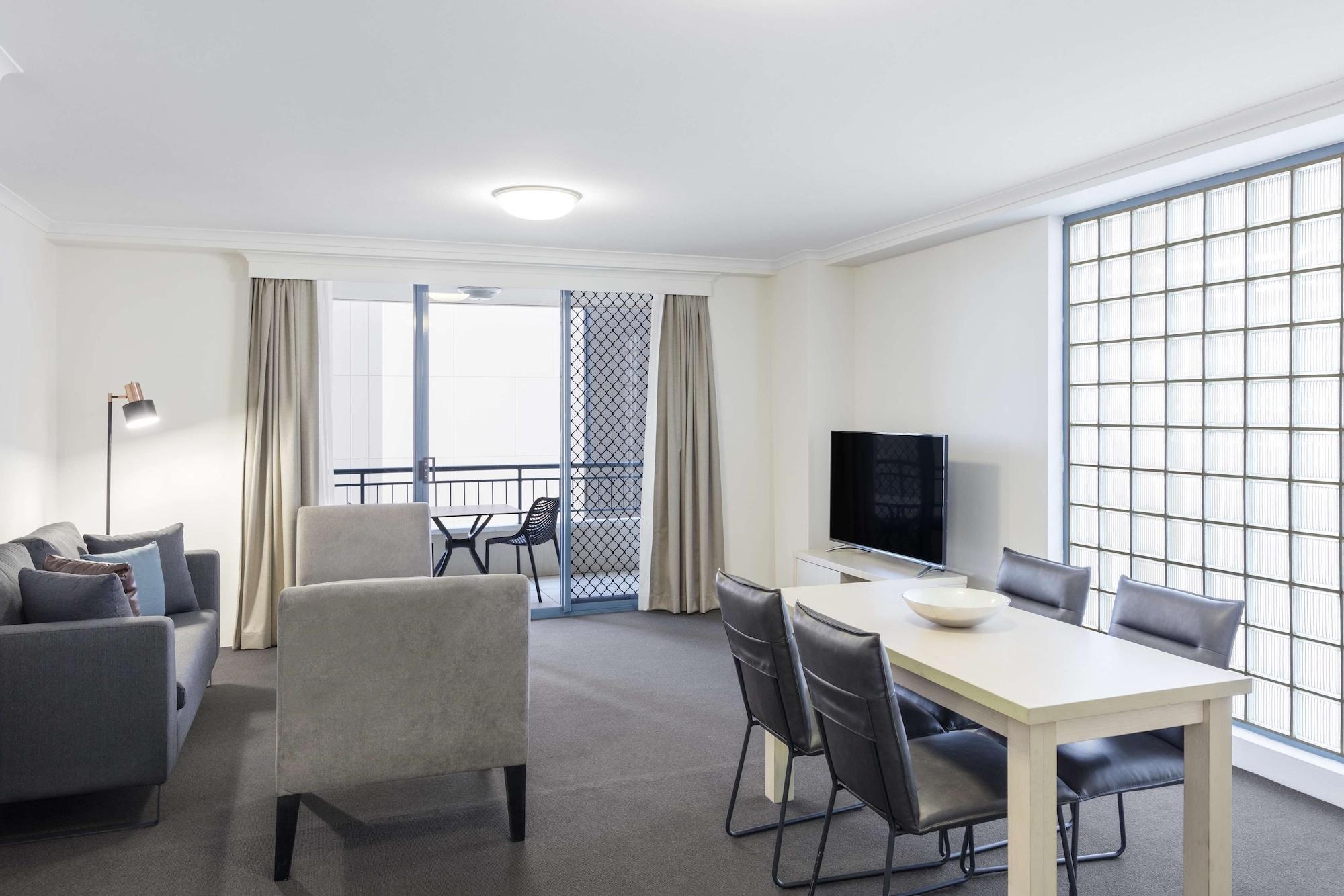 Oaks Sydney Castlereagh Suites Экстерьер фото