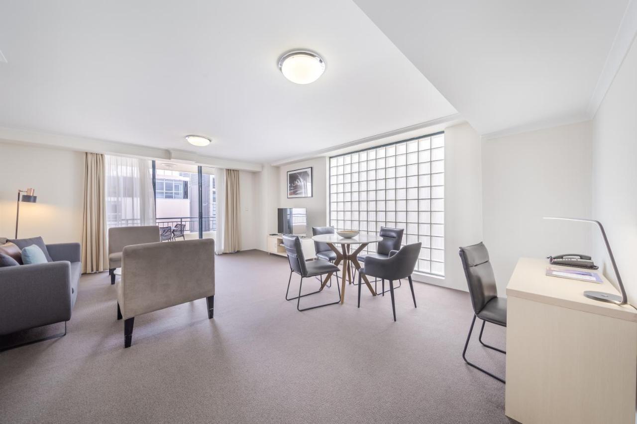 Oaks Sydney Castlereagh Suites Экстерьер фото