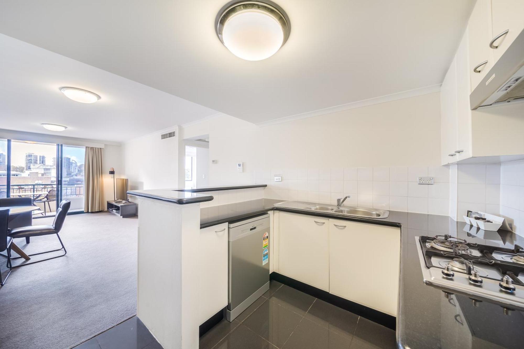 Oaks Sydney Castlereagh Suites Экстерьер фото