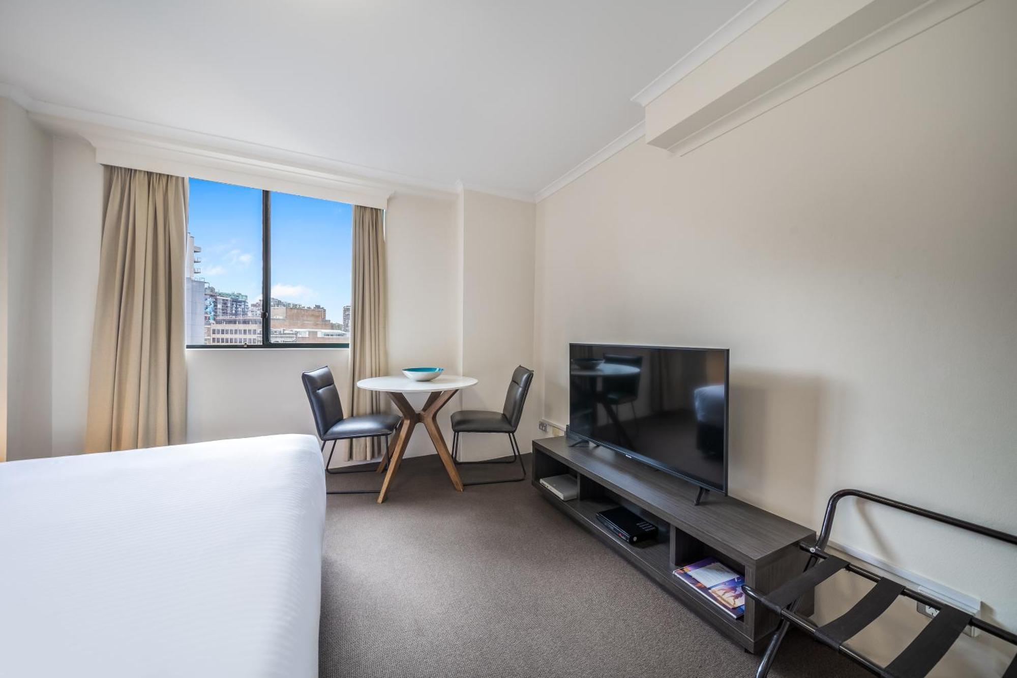 Oaks Sydney Castlereagh Suites Экстерьер фото