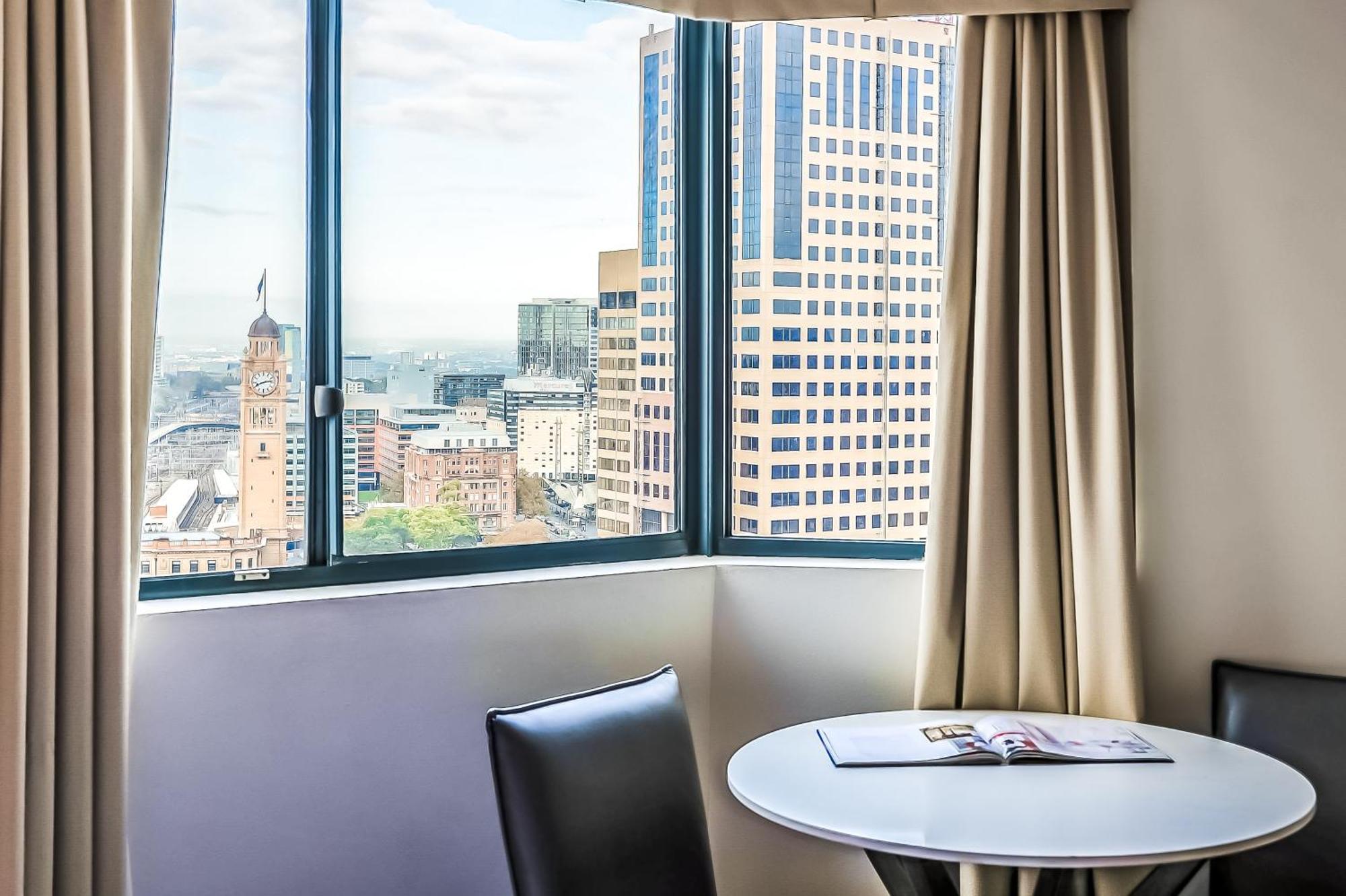 Oaks Sydney Castlereagh Suites Экстерьер фото