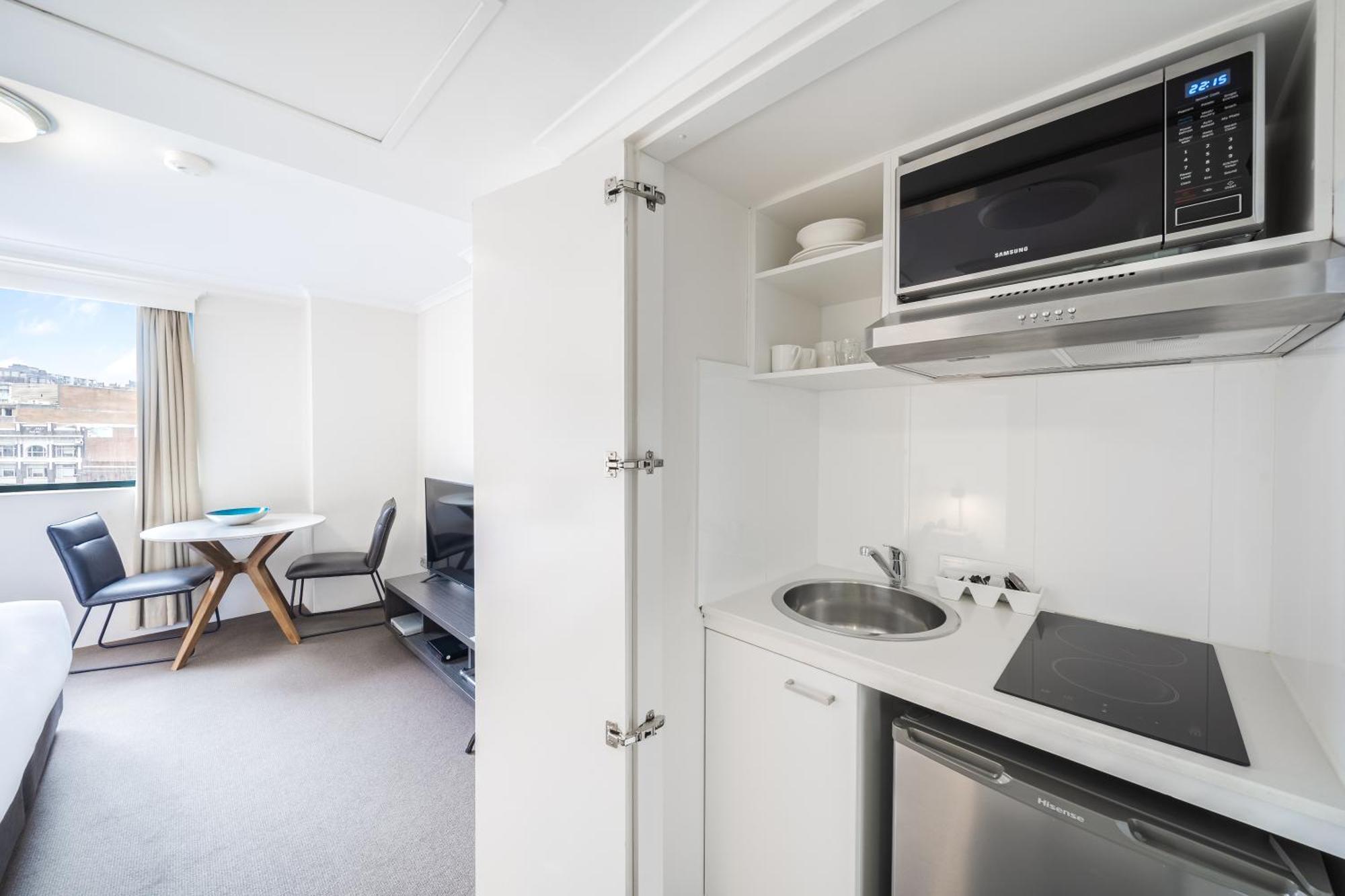 Oaks Sydney Castlereagh Suites Экстерьер фото