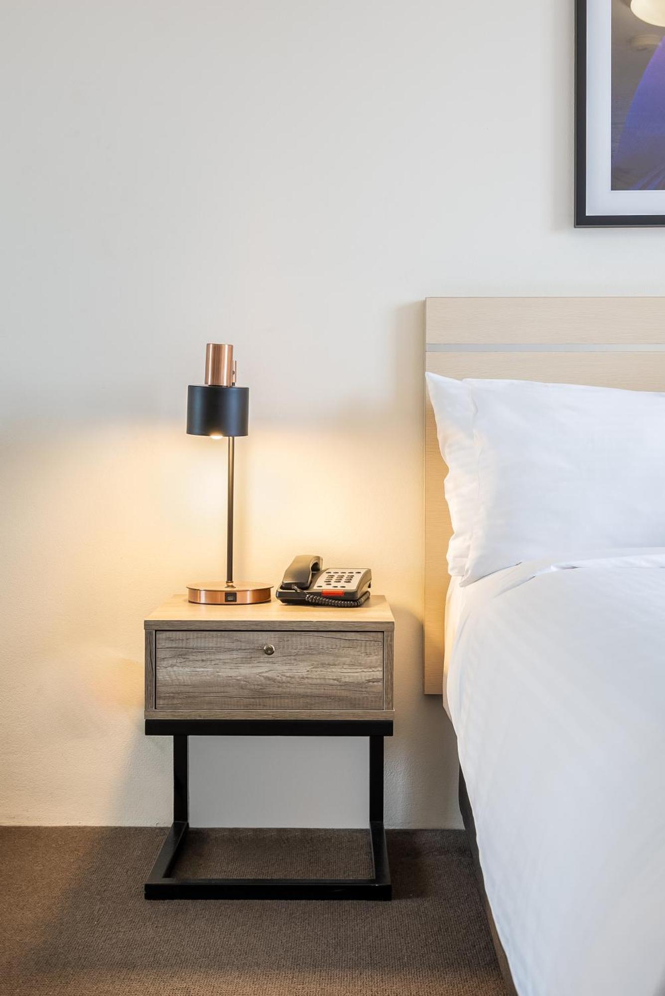 Oaks Sydney Castlereagh Suites Экстерьер фото