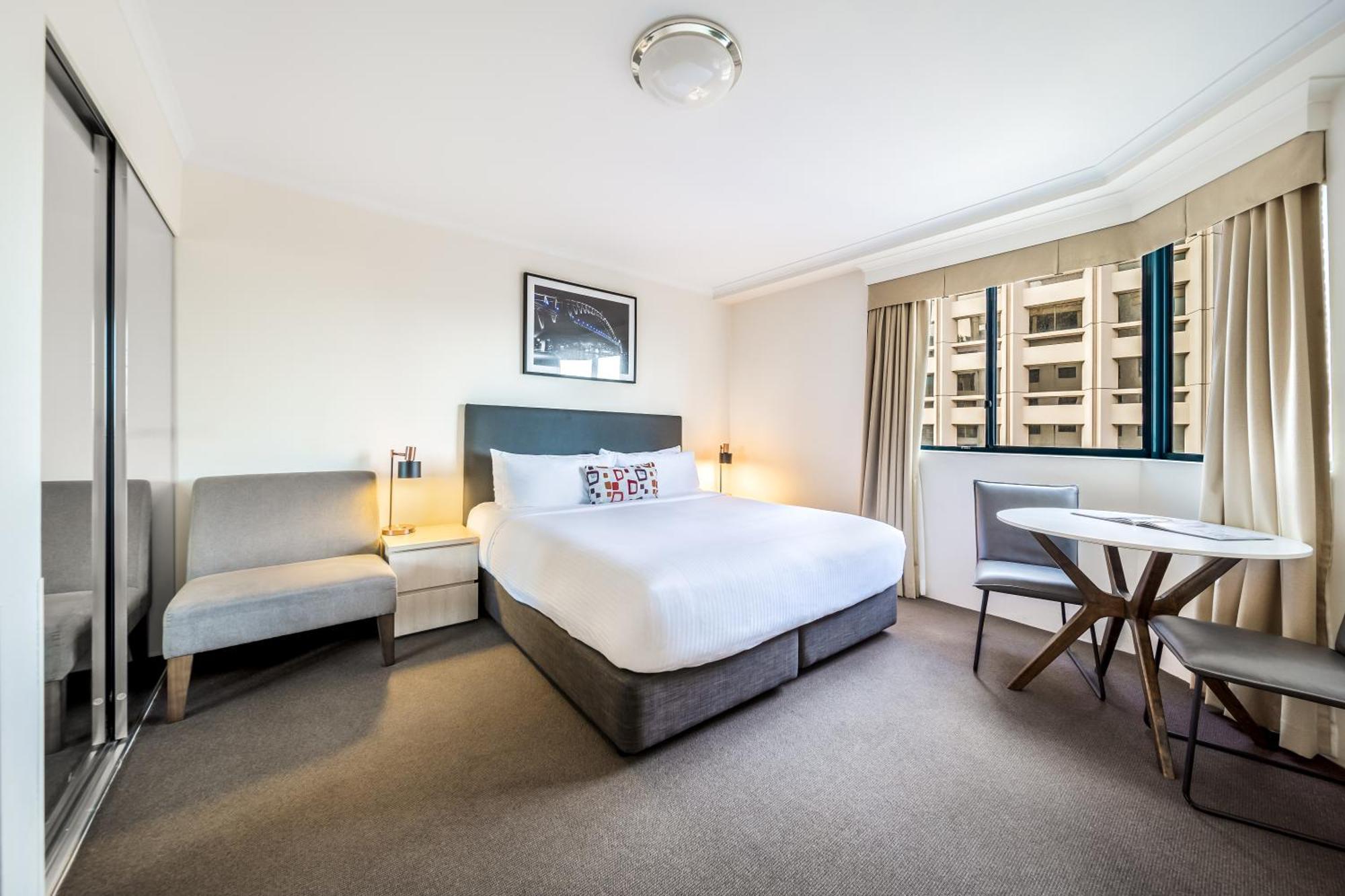 Oaks Sydney Castlereagh Suites Экстерьер фото